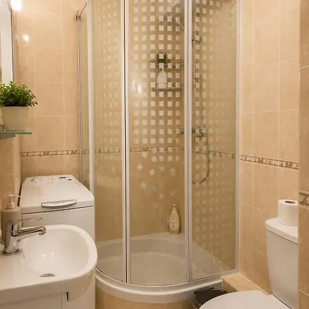 Comfortable Flat With Balcony 5 Min Walking From Brzezno